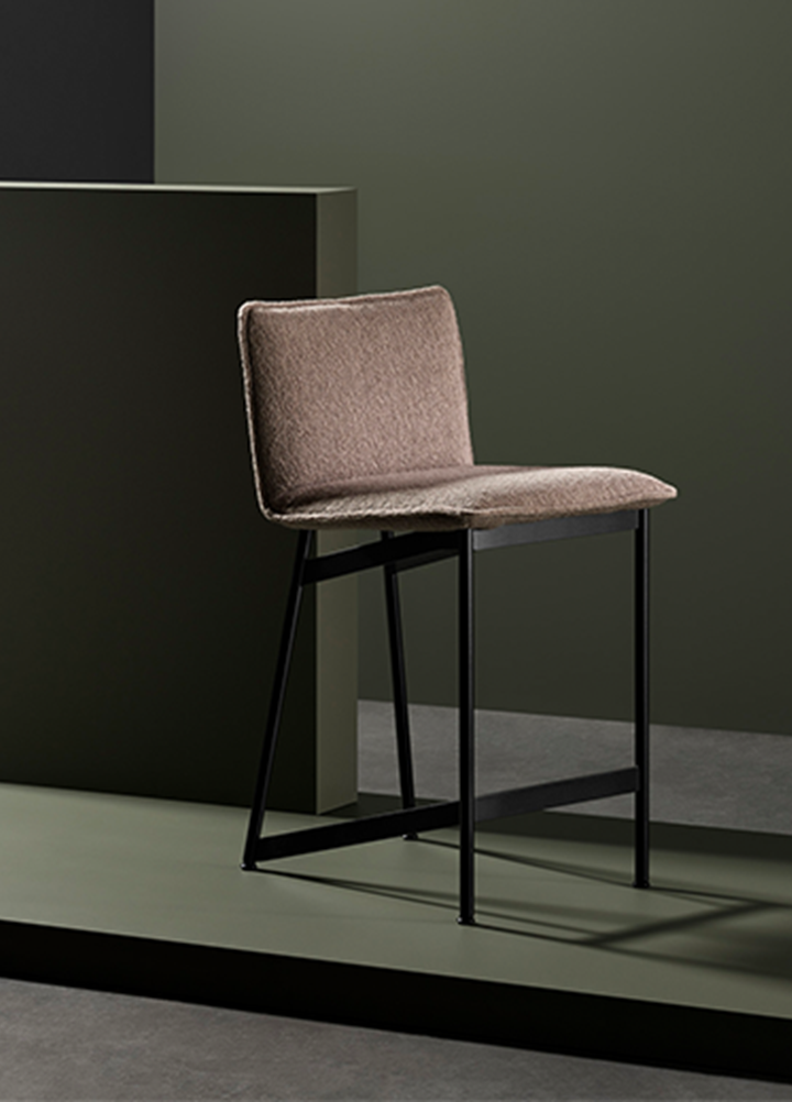 Alter Bar Stoolhover
